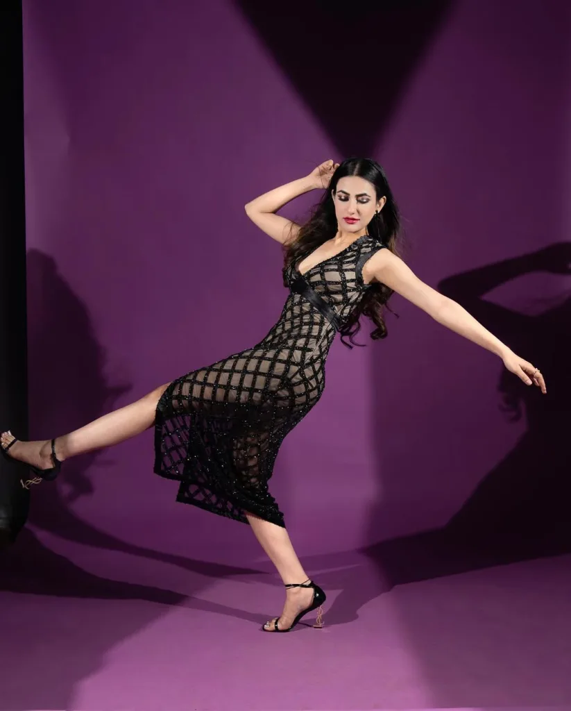 Miss Haryana Winner Ruchi Gujjar Confronts Producer at Mumbai Theatre Over ₹25 Lakh Financial Fraud 1 Ruchi gujjar