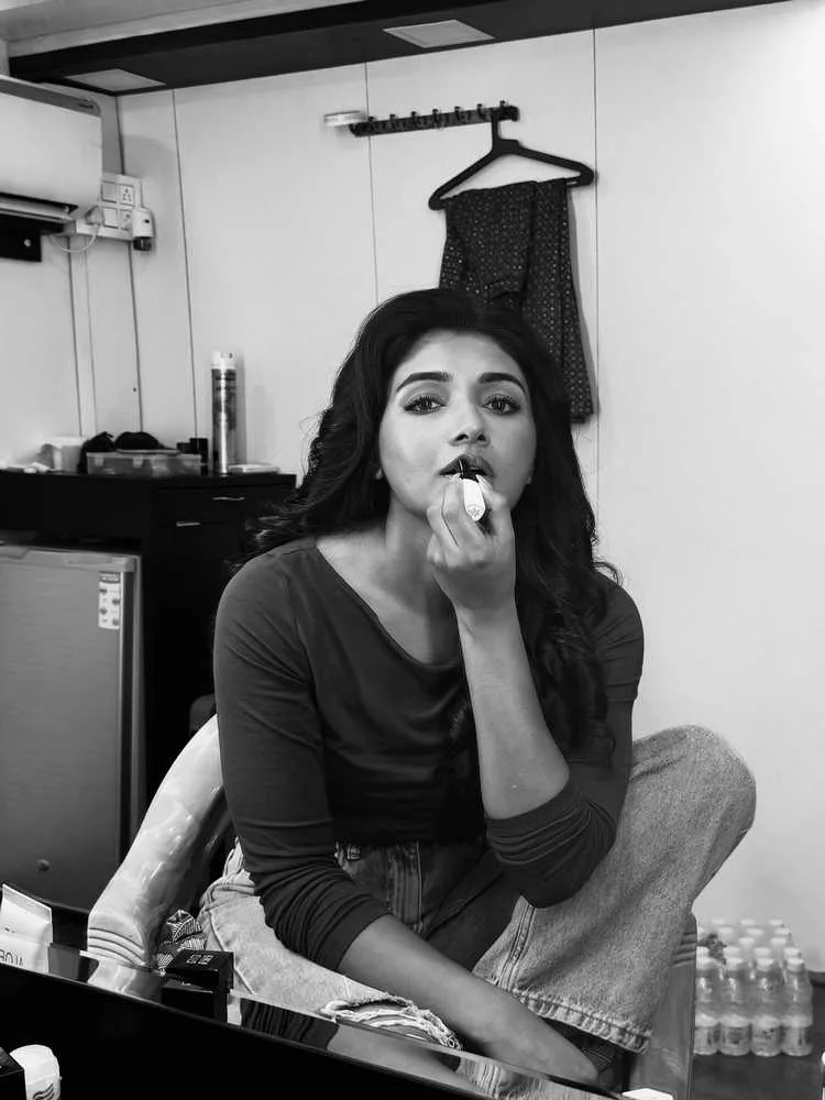 Mirnaa Menon: From Regional Cinema to Rajinikanth's Jailer - A Rising Star's Journey 9 Image