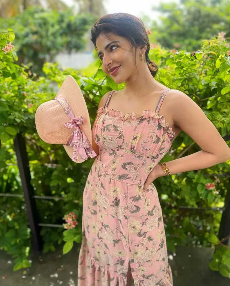 Iswarya Menon: The Multi-Lingual Star Shining Across South Indian Cinema 5 Image