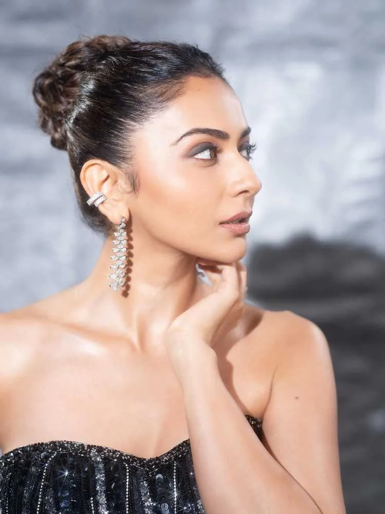 Rakul Preet Singh: From Delhi Girl to Pan-Indian Sensation - What's Next in 2025? 3 Image