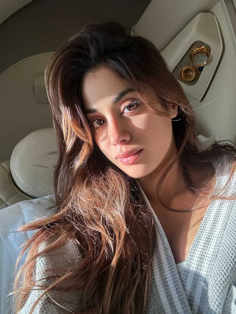 Janhvi Kapoor 2025: From Dhadak Debut to Bollywood's Most Promising Star 1 Janhvi Kapoor