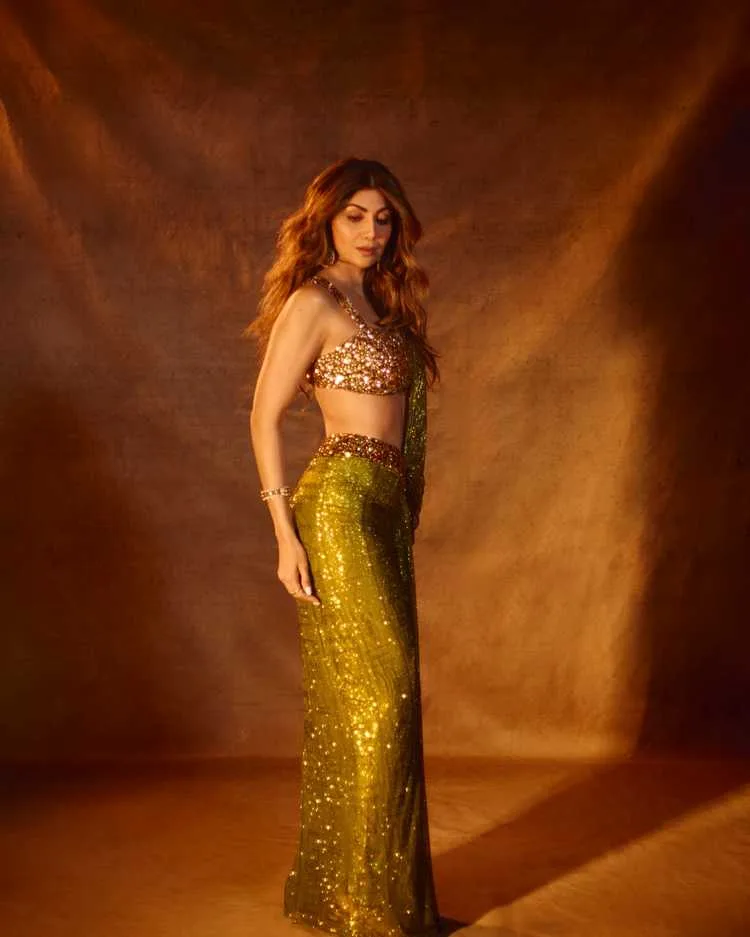 Shilpa Shetty at 50: Timeless Beauty Redefining Wellness in 2025 10 Image