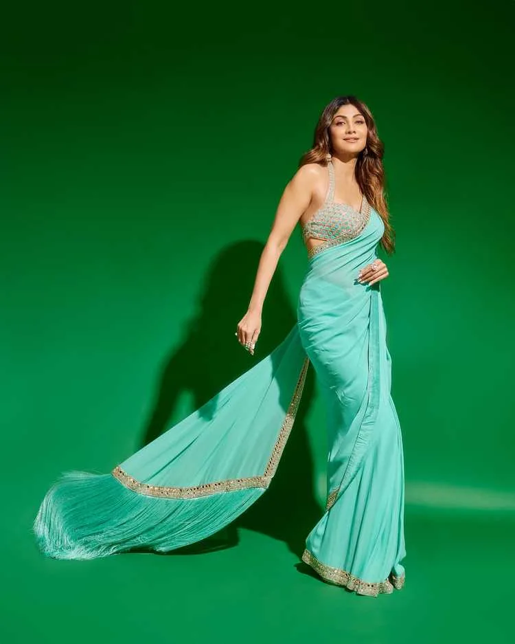 Shilpa Shetty at 50: Timeless Beauty Redefining Wellness in 2025 3 Image