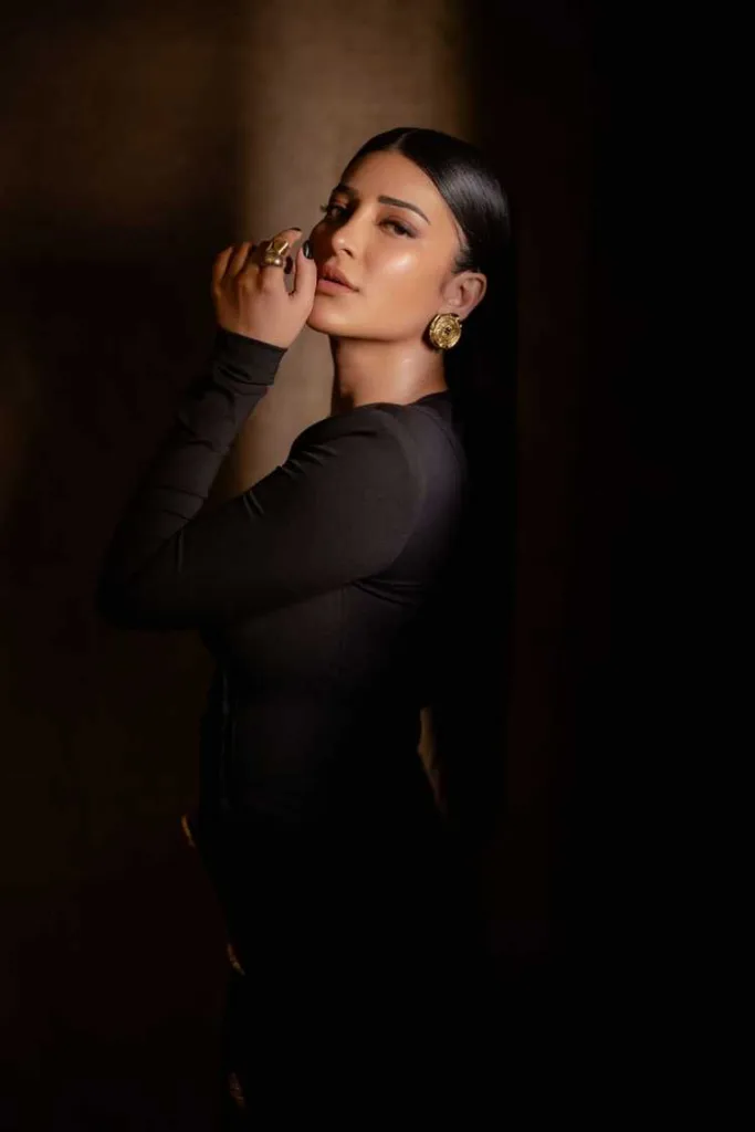 Shruti Haasan's Emotional Tribute to Father Kamal Haasan Goes Viral: "Forever Etched in My Heart" 2 Image