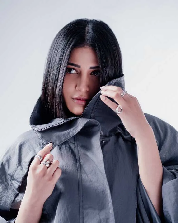 Shruti Haasan's Emotional Tribute to Father Kamal Haasan Goes Viral: "Forever Etched in My Heart" 3 Image
