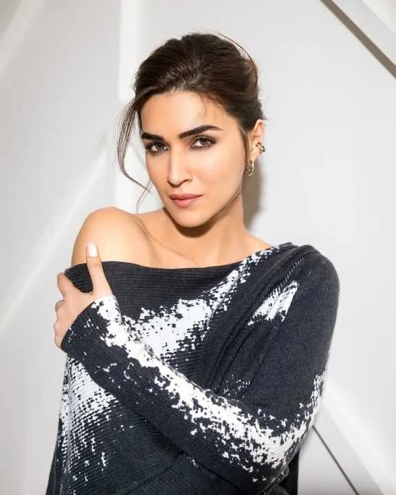 Kriti Sanon 2025: From National Award Winner to Don 3 Star - The Unstoppable Rise 7 Image