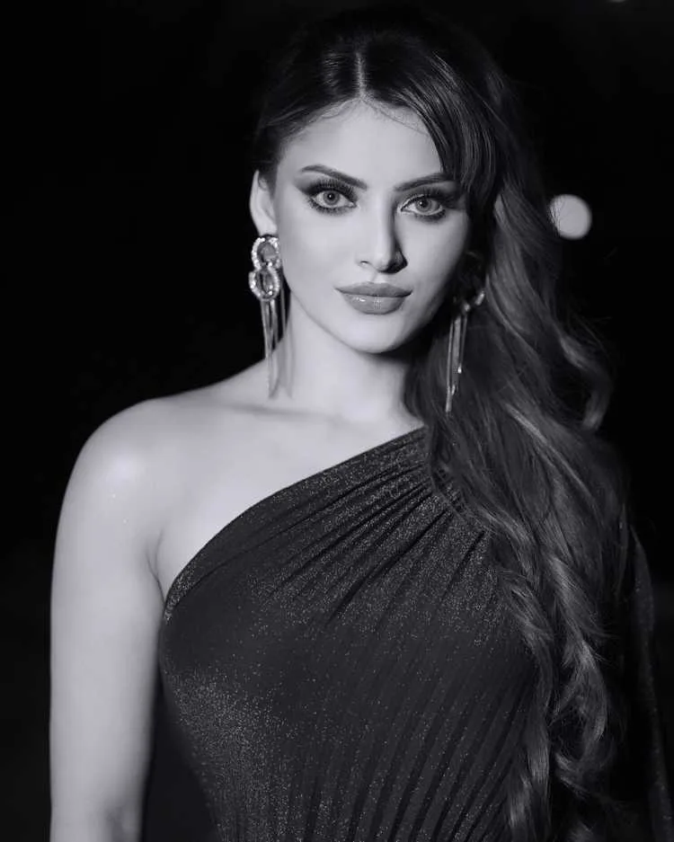 Urvashi Rautela 2025: From Daaku Maharaaj Success to Hollywood Dreams 4 Image