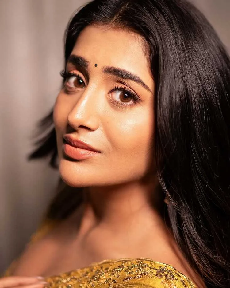Rashi Singh: The Rising Star Captivating Telugu Cinema with Her Stellar Performances 1 Rashi Singh