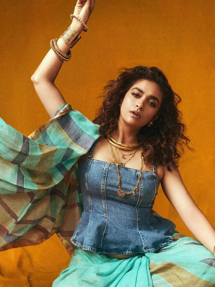 Keerthy Suresh 2025: From National Award Winner to Pan-India Sensation 6 Image