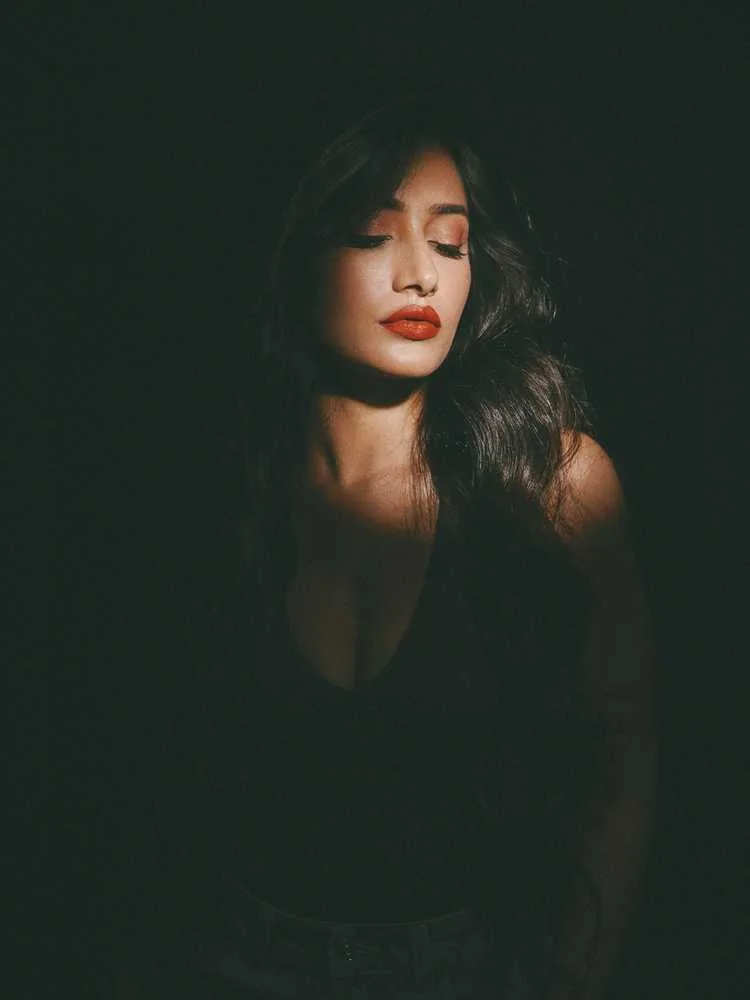 Dhanashree Verma: From Dentist to Dance Diva - The Multi-Talented Star's Journey in 2025 8 Image