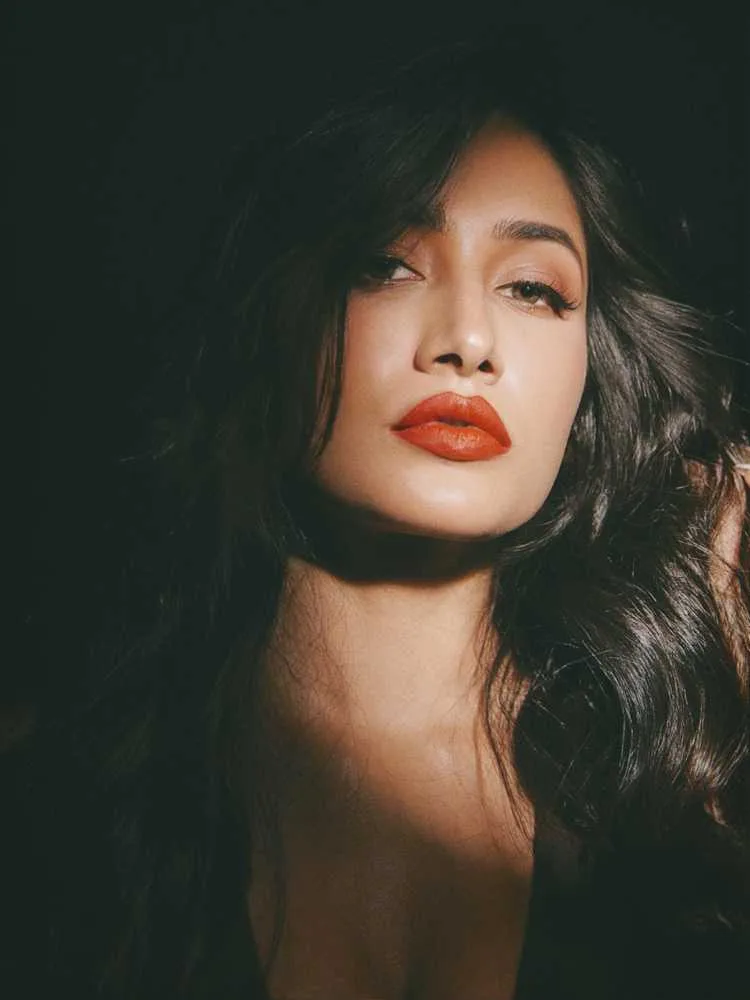 Dhanashree Verma: From Dentist to Dance Diva - The Multi-Talented Star's Journey in 2025 7 Image