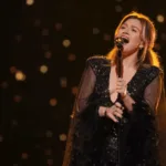 Kelly Clarkson Gets Brutally Honest About Dating While Famous: “It’s Like a Dumpster Fire”