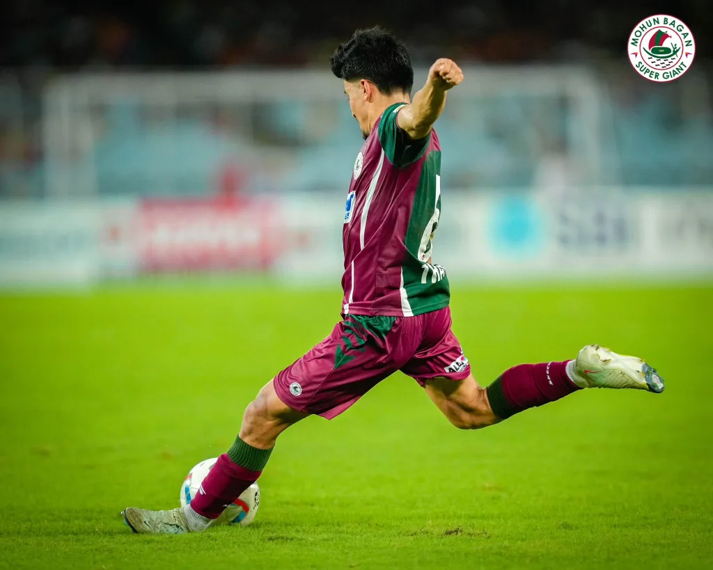 East Bengal Triumph 2-1: Diamantakos' Masterclass Sinks Mohun Bagan in Electric Derby Thriller 4 Anirudh thapa