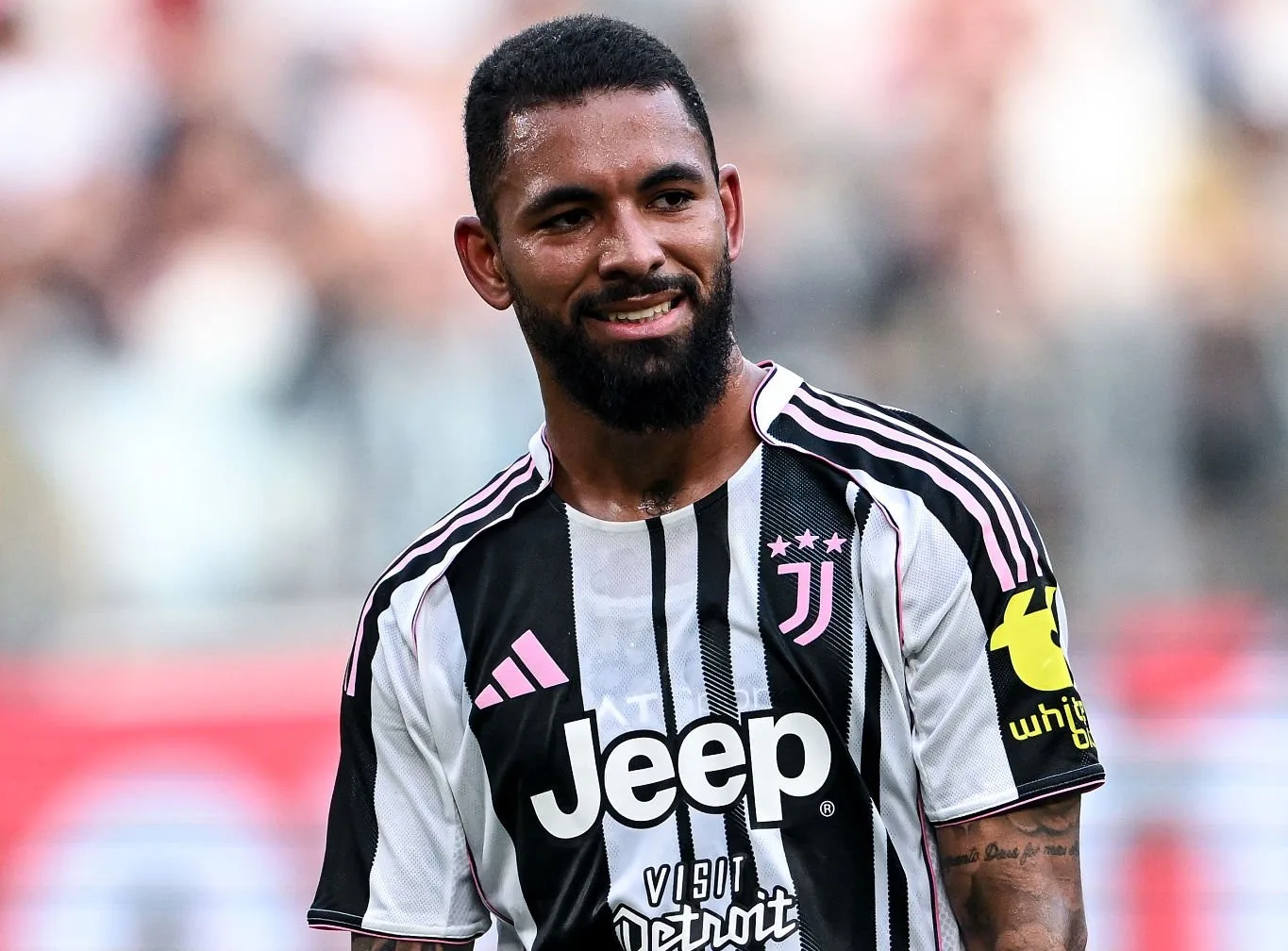 Douglas luiz to leave juventus