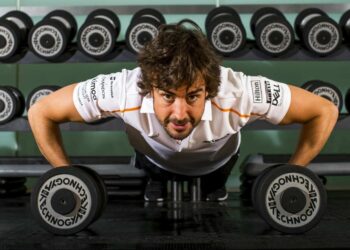 Here's how to complete a F1 Driver workout burning hundreds of calories