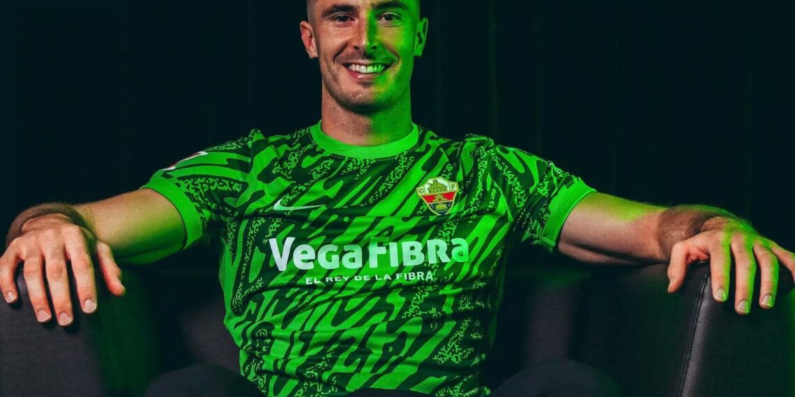 Inaki pena joins elche