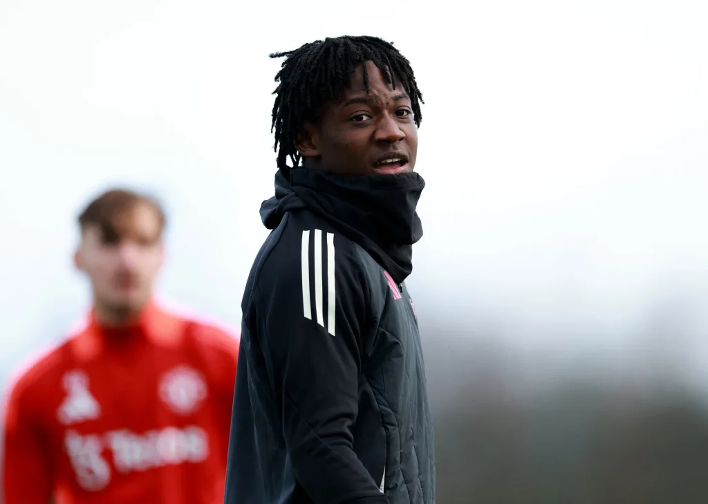 Kobbie mainoo considers shocking exit from man united after amorim snub