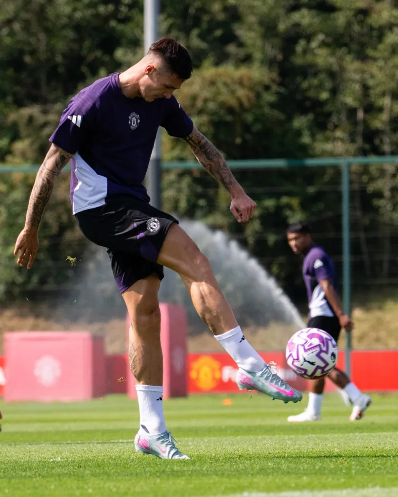 Benjamin Sesko's Manchester United Test: Converting Spectacular Strikes into Consistent Goals 6 Sesko