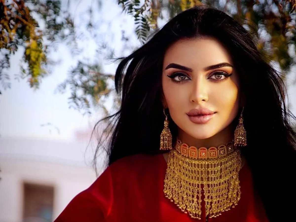 Sheikha Mahra Net Worth: Dubai Princess's $300M+ Fortune Revealed!