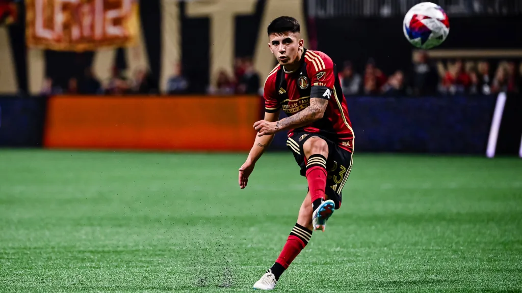 Thiago almada