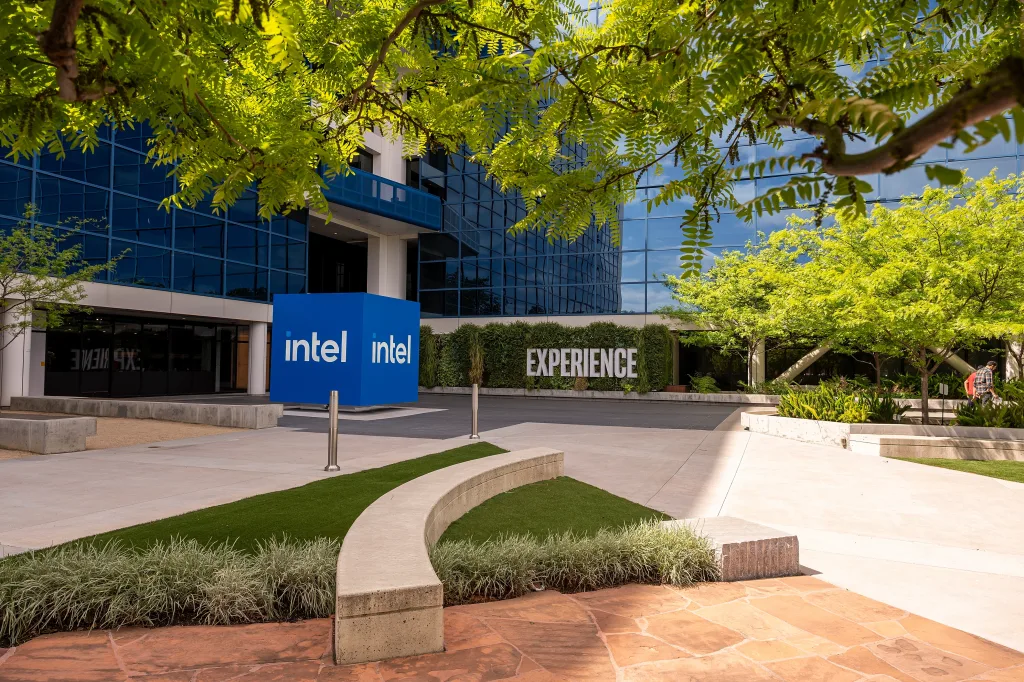 Intel headquarters ahead of earnings figures