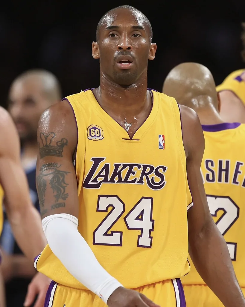 Warner bros to make a kobe bryant movie