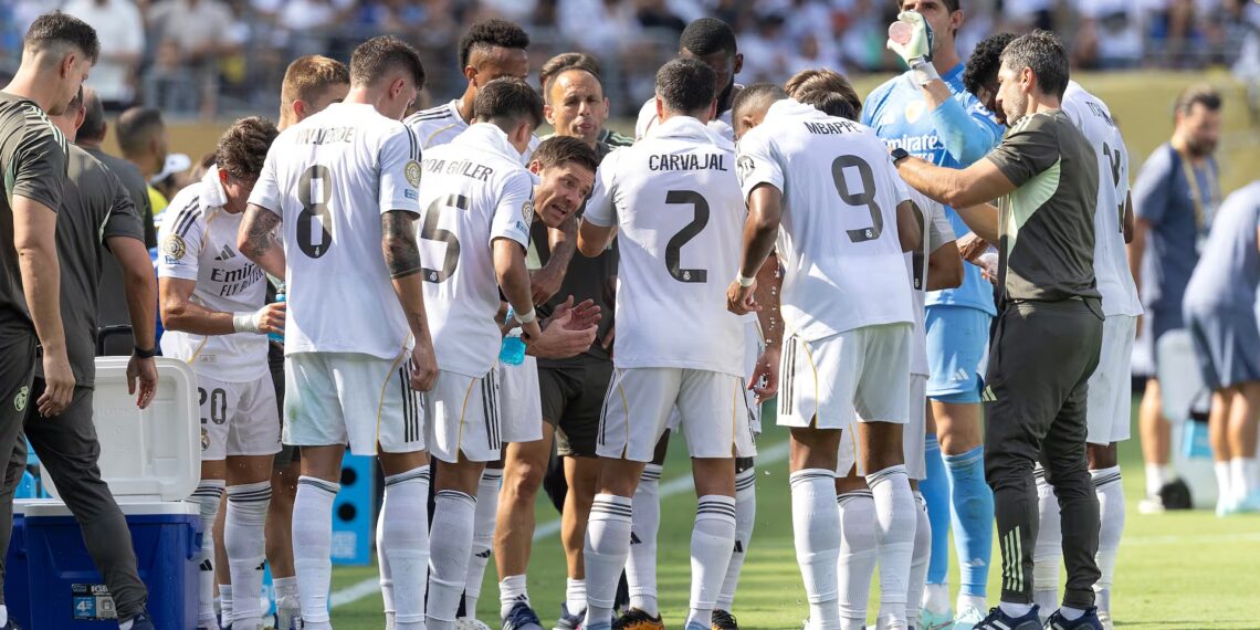 Xabi alonso rallies his players during the match against psg avif