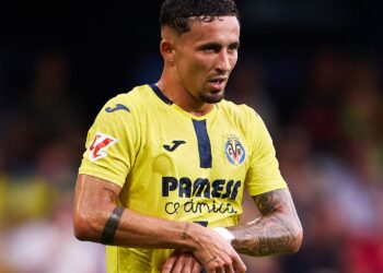 Yeremy pino signs for palace