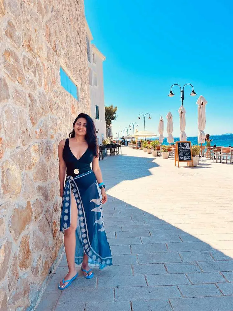 Esther Anil: From Child Star to Leading Lady - Career Journey & Latest Photos 1 Esther Anil