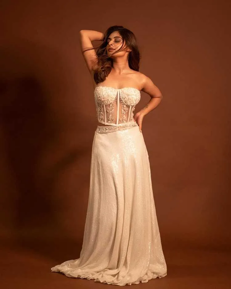 Esther Anil: From Child Star to Leading Lady - Career Journey & Latest Photos 4 Image