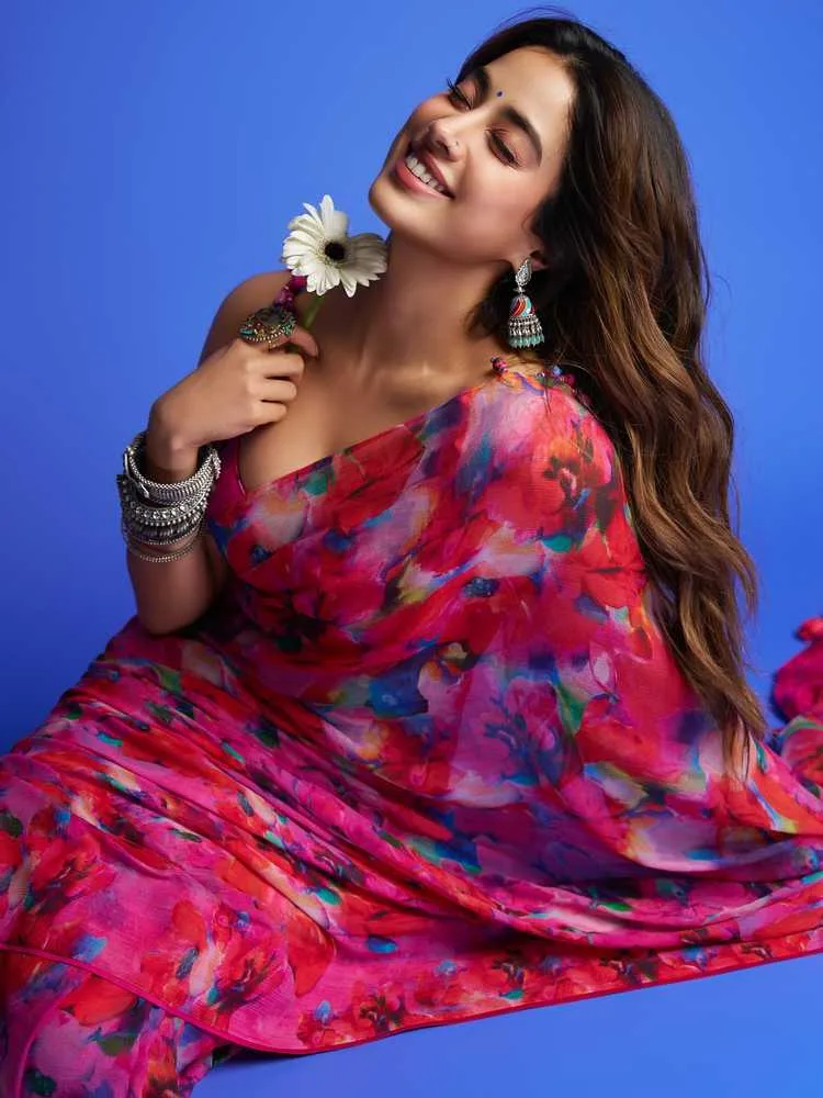 Janhvi Kapoor's Big 2025: Double Dose of Romance with 'Param Sundari' and 'Sunny Sanskari Ki Tulsi Kumari' 1 Janhvi Kapoor