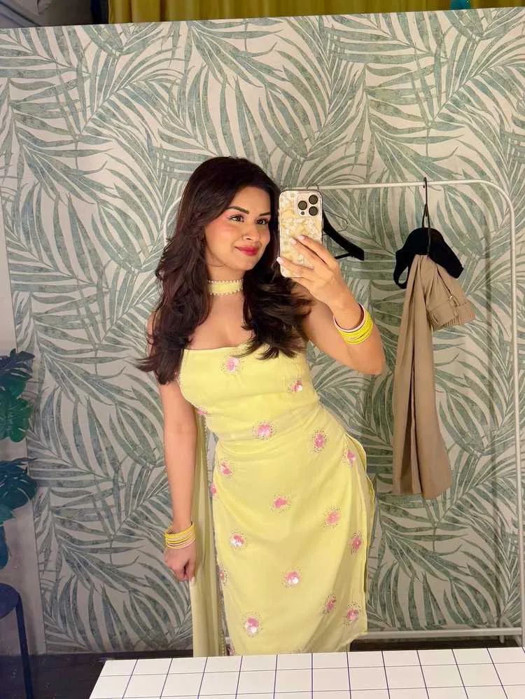 Avneet Kaur: From Dance Reality Shows to Bollywood Stardom - Complete Guide 2025 1 Avneet Kaur