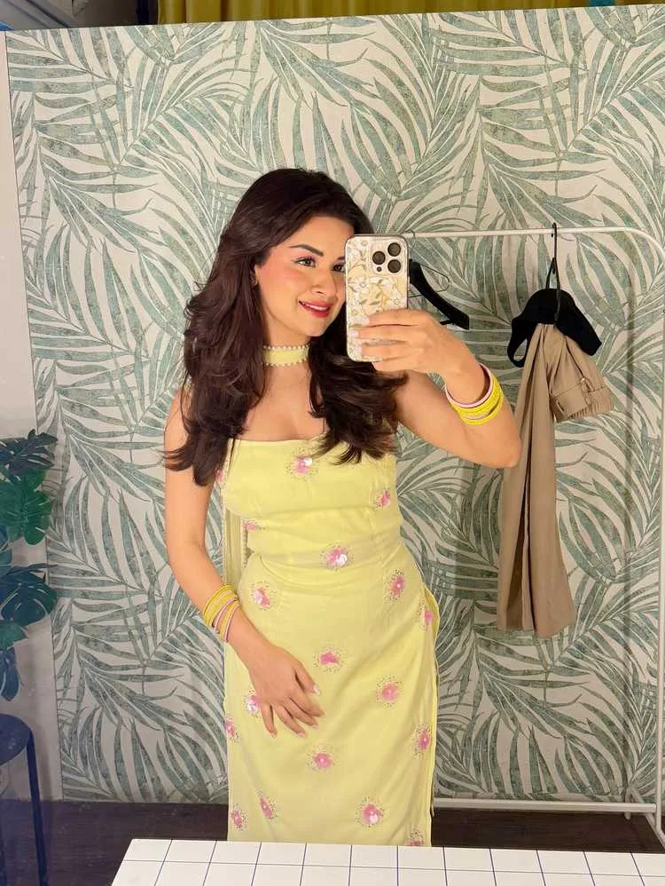 Avneet Kaur: From Dance Reality Shows to Bollywood Stardom - Complete Guide 2025 5 Image