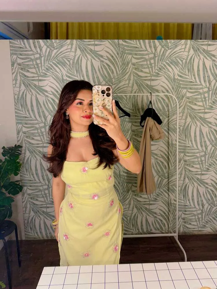 Avneet Kaur: From Dance Reality Shows to Bollywood Stardom - Complete Guide 2025 4 Image