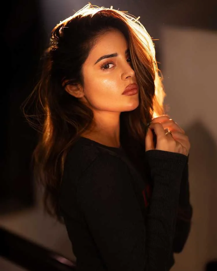 Kushitha Kallapu: Rising Telugu Actress and Entrepreneur Making Waves in South Cinema 6 Image