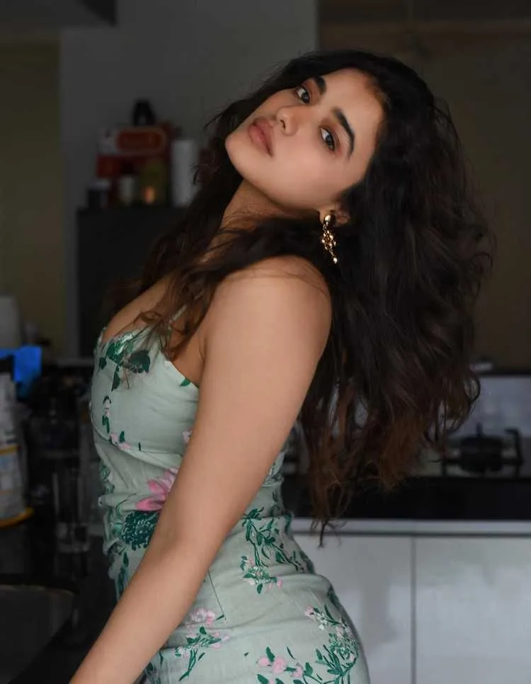 Ketika Sharma Stuns in Latest Photoshoot: From Social Media Star to Telugu Cinema's Rising Icon 1 Ketika Sharma