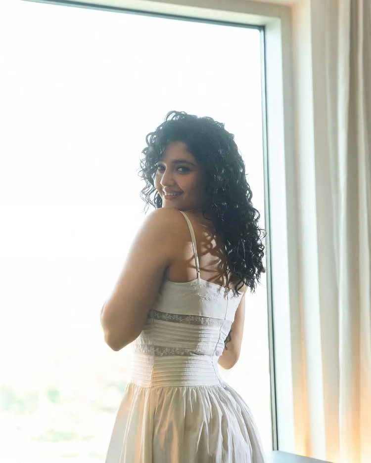 Ritika Singh: From MMA Fighter to National Award Winner - The Complete Journey 3 Image