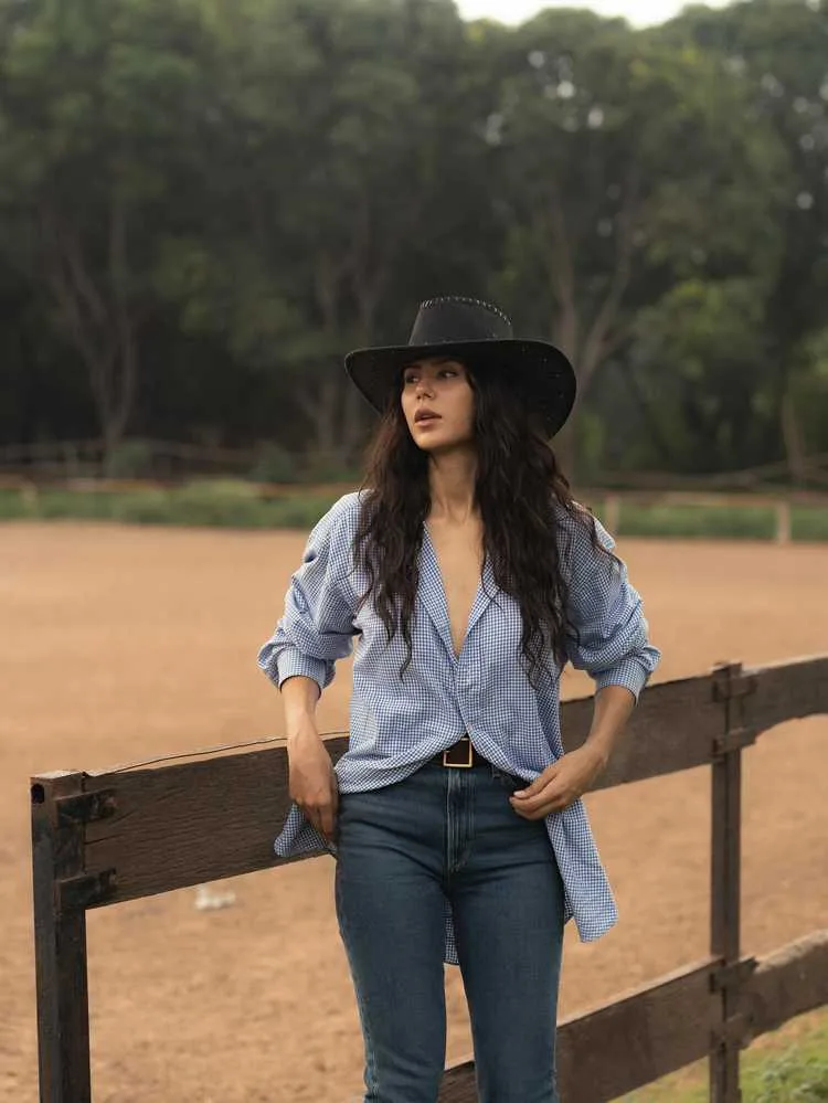 Sonam Bajwa: From Punjabi Cinema Queen to Bollywood's Rising Star - A Success Story 1 Sonam Bajwa