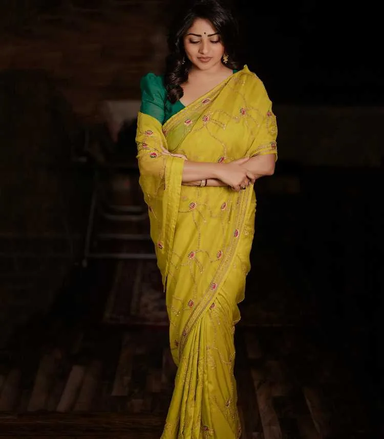 Rachita Ram: The Dimple Queen's Tamil Debut That's Breaking Box Office Records 3 Image