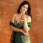 Kavya Thapar: From Mumbai Engineer to Multi-Industry Star – Complete Biography 2025