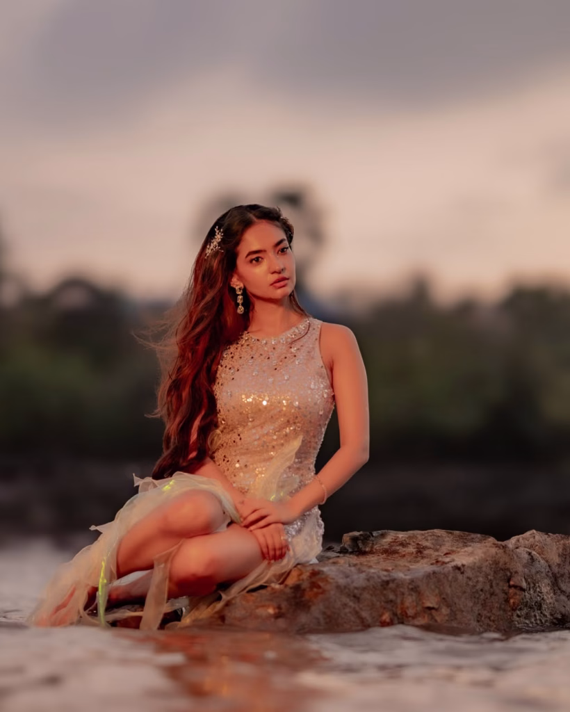 Anushka Sen Photos 