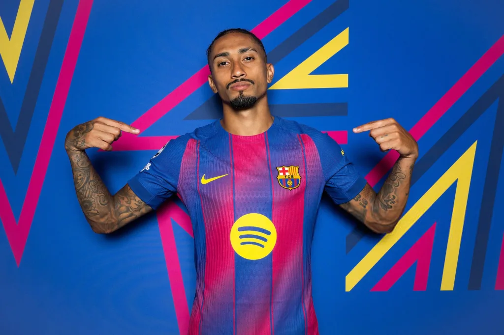 Barcelona Captain Raphinha Out for Three Weeks with Thigh Injury 3 Barcelona's raphinha injured