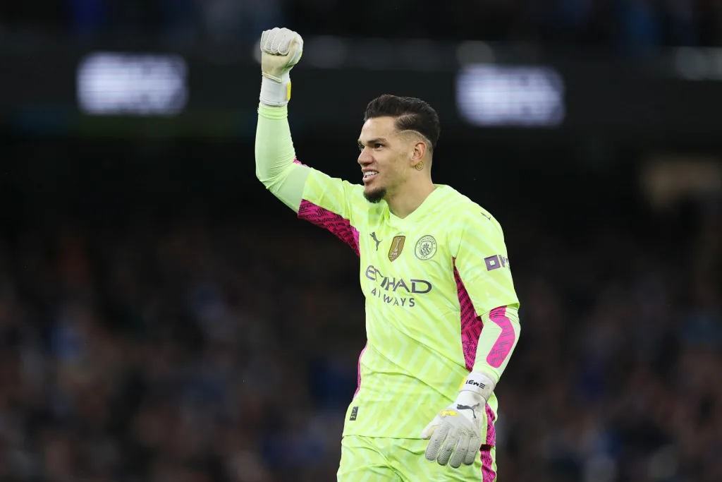 Éderson to leave city