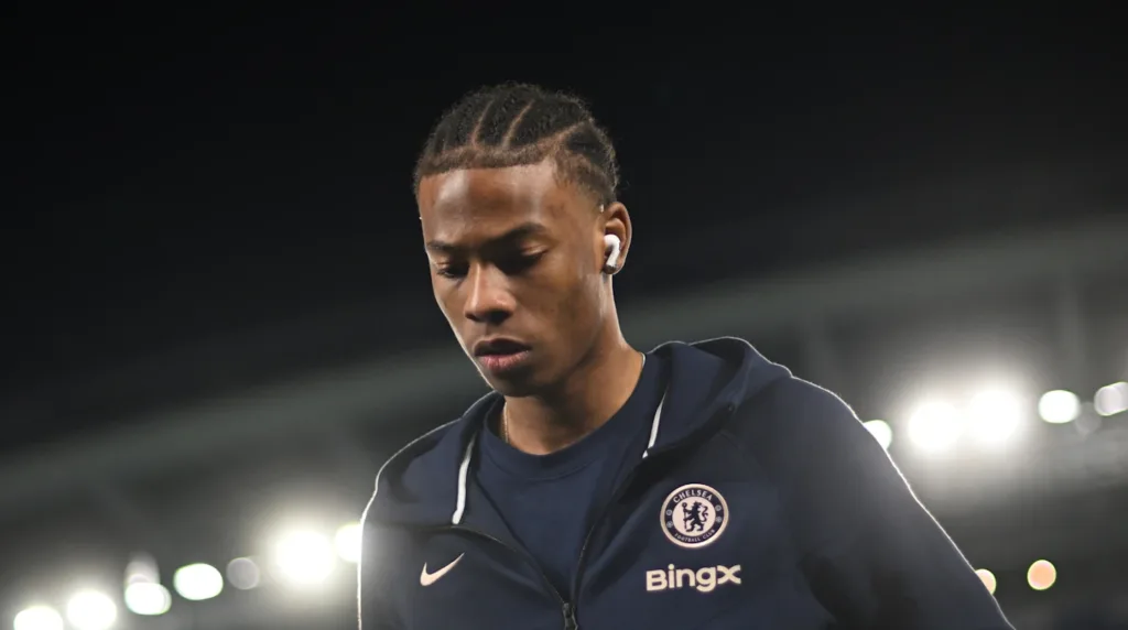 Ishe samuels smith back in chelsea