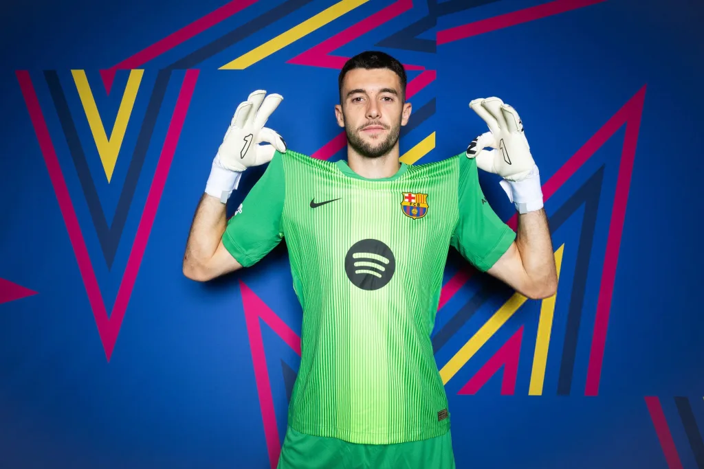 Barcelona Goalkeeper Joan Garcia Undergoes Arthroscopy: Will be Out for 4-6 Weeks 2 Joan garcia