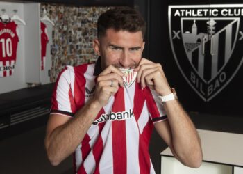 Laporte signs for athletic
