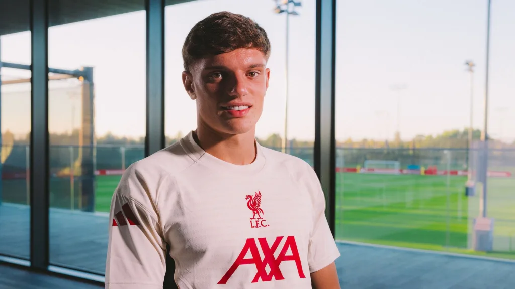 Liverpool defender giovanni leoni out for 9 months after acl injury on debut