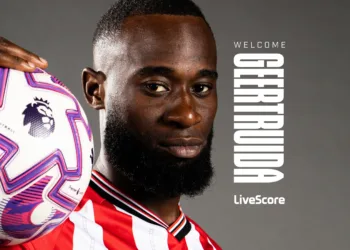Lutsharel geertruida signs for sunderland