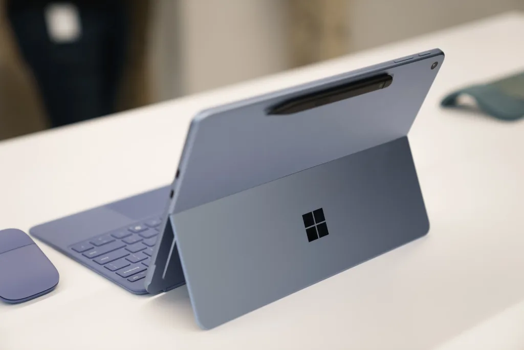 Microsoft Surface Pro 12-Inch Hits India: AI-Powered Tablet at ₹90,999 3 Microsoft surface pro 12 3