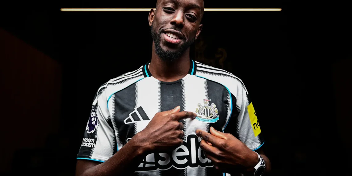 Newcastle sign yoane wissa